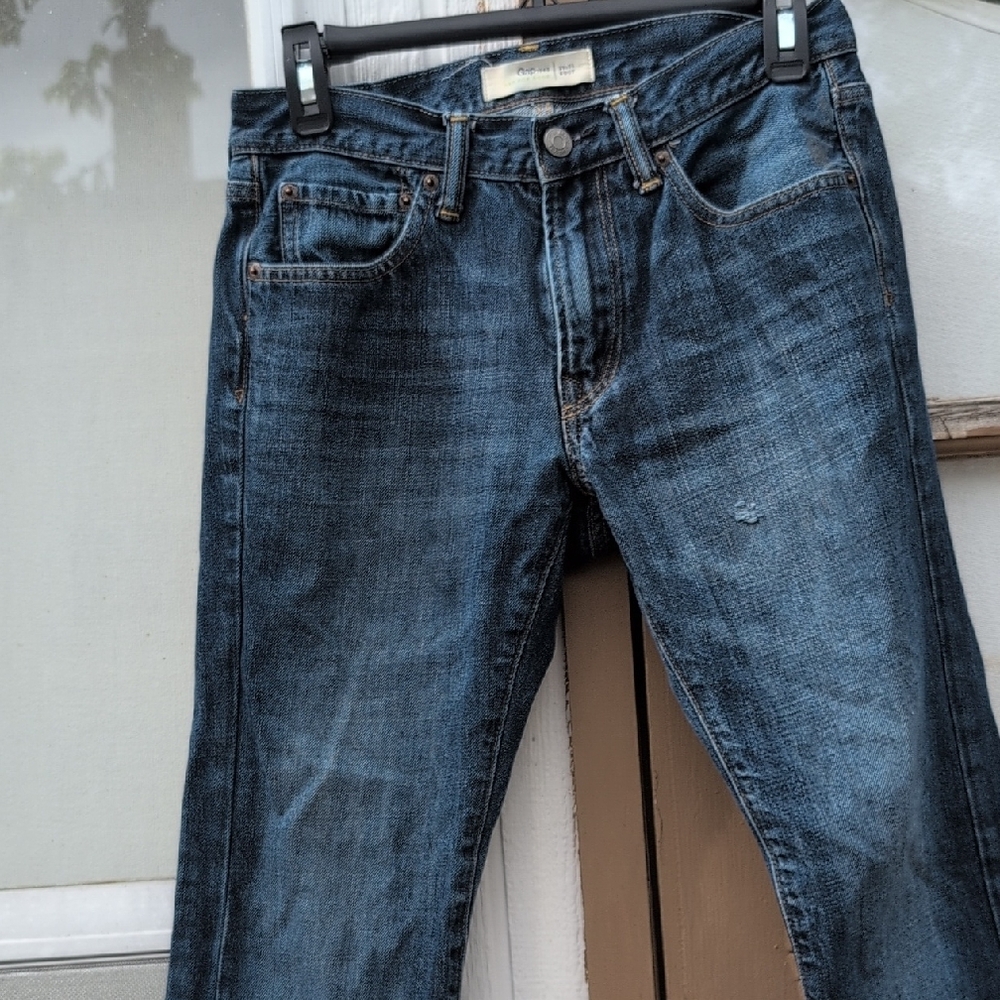 GAP Men Blue Relaxed Jeans with Classic Denim Style